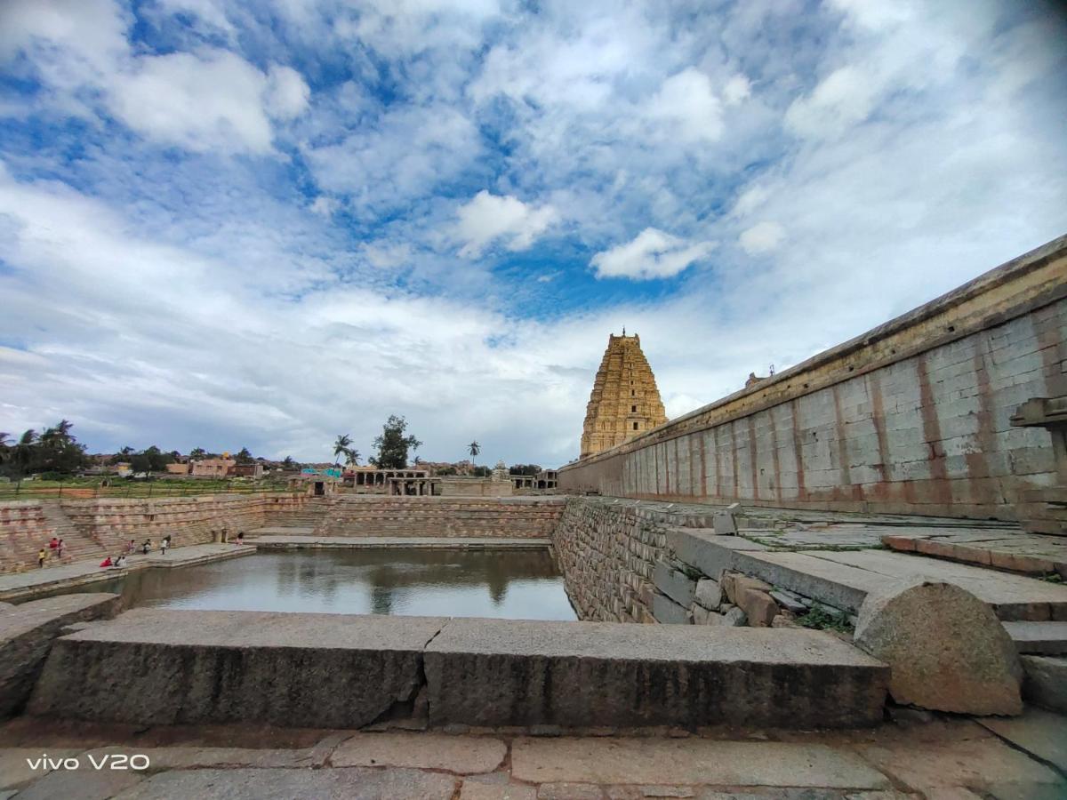 Srinivasa Homestay Хампи Екстериор снимка